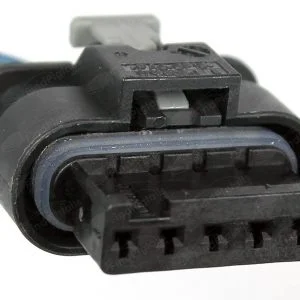 C26B5 is a 5-pin automotive connector which serves at least 27 functions for 1+ vehicles.