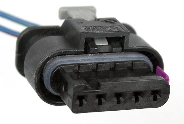 C26B5 is a 5-pin automotive connector which serves at least 27 functions for 1+ vehicles.