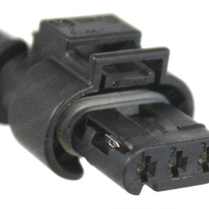 L35B3 is a 3-pin automotive connector which serves at least 1 function for 1+ vehicles.