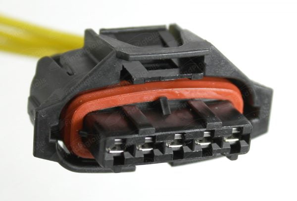 L85C5 is a 5-pin automotive connector which serves at least 1 functions for 1+ vehicles.