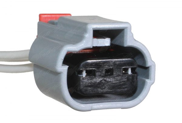 R33B3 is a 3-pin automotive connector which serves at least 40 functions for 1+ vehicles.