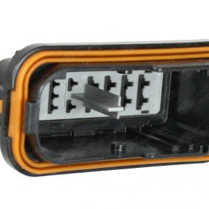 R73C19 is a 15-pin+ automotive connector which serves at least 1 functions for 1+ vehicles.